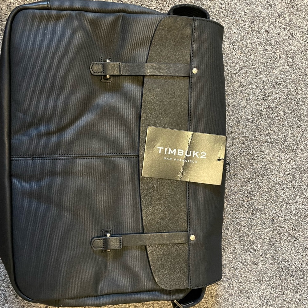 TIMBUK2 proof leather messenger bag